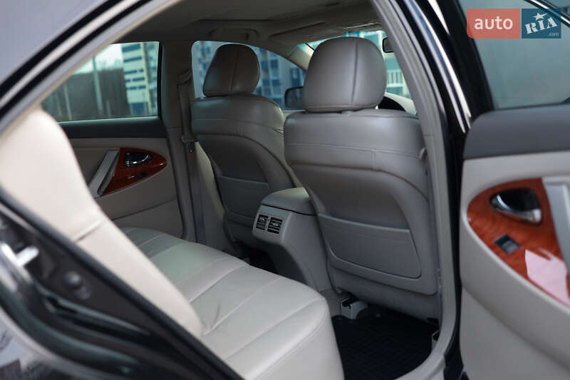 Седан Toyota Camry 2007 в Харькове