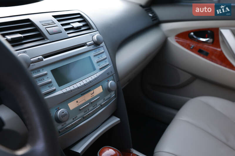 Седан Toyota Camry 2007 в Харькове