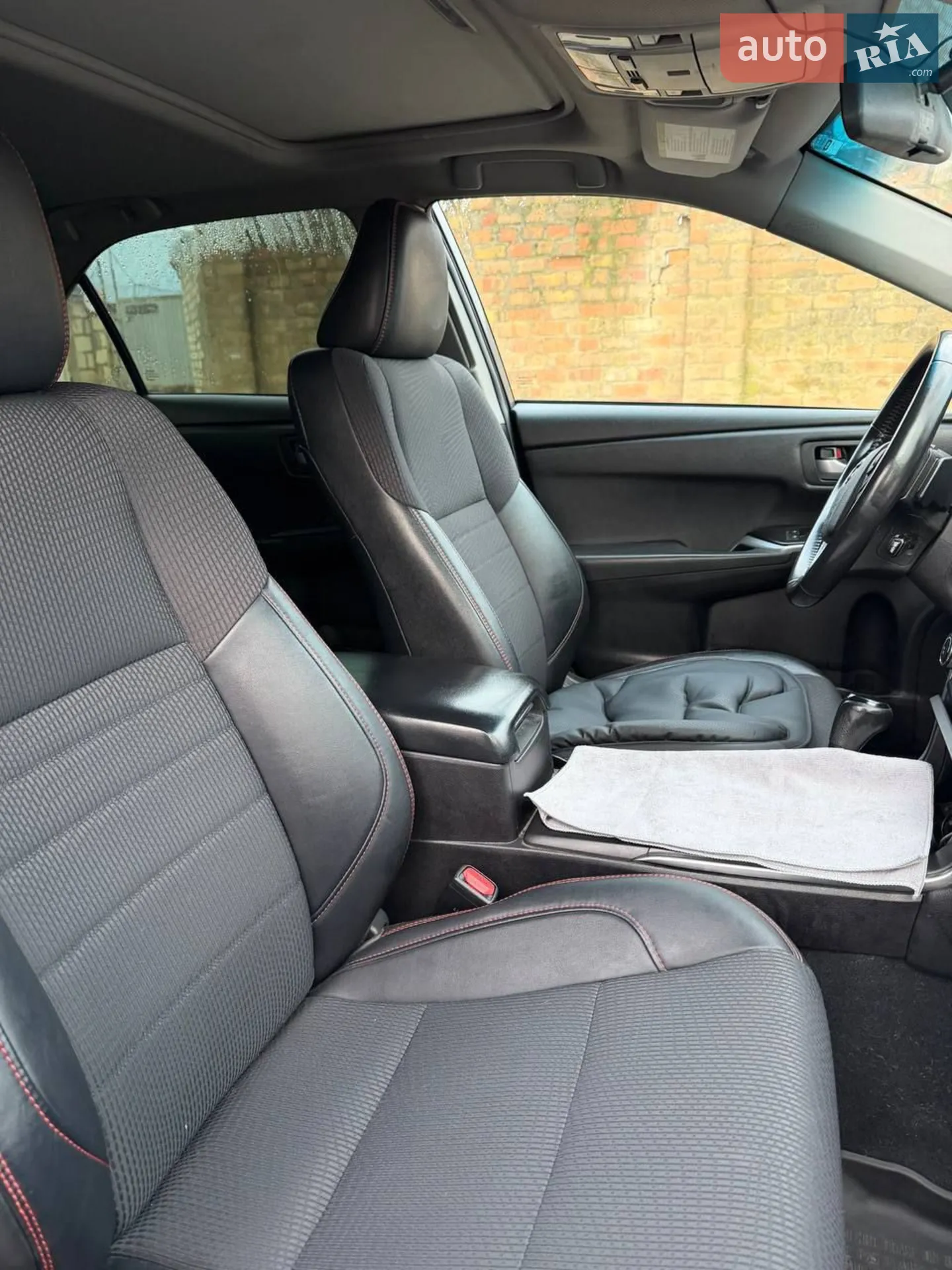 2016 Toyota Camry - мініатюра 16