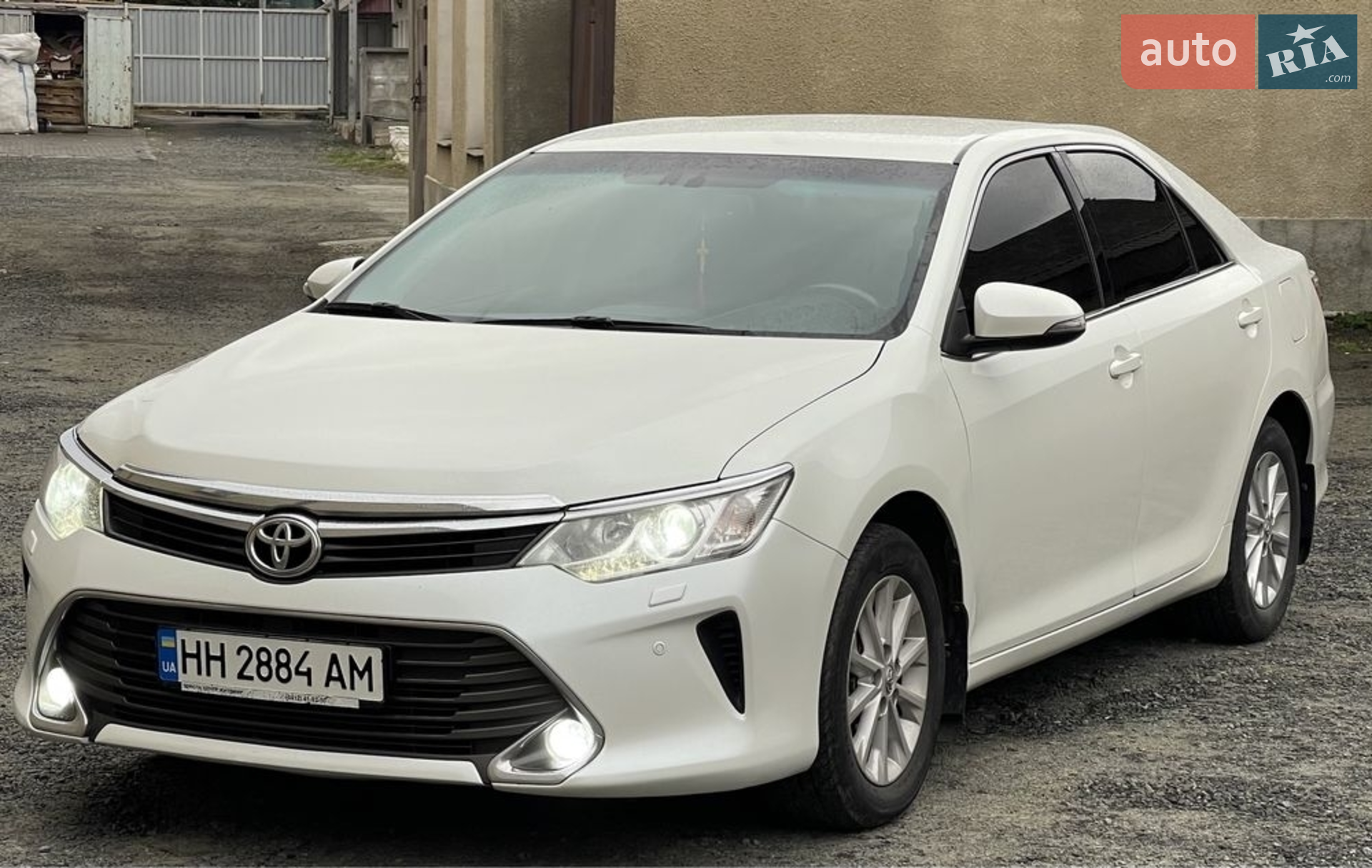 2015 Toyota Camry - фото 1