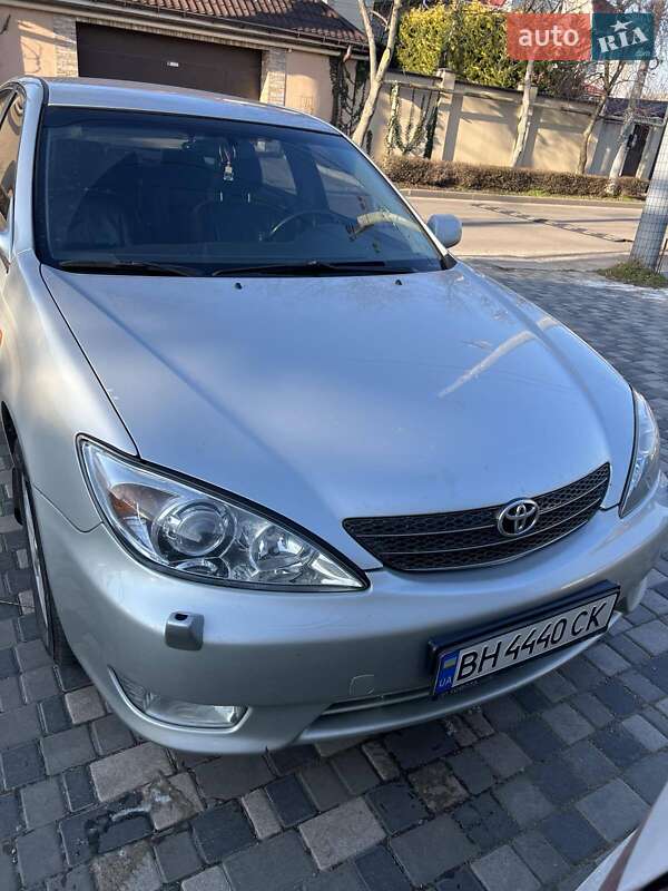 Седан Toyota Camry 2004 в Одессе