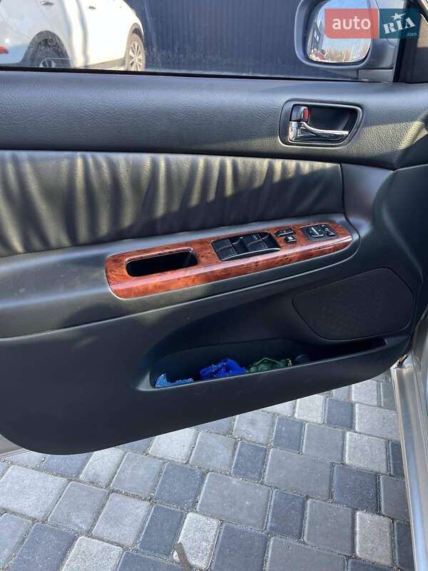 Седан Toyota Camry 2004 в Одессе