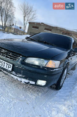 Седан Toyota Camry 1998 в Ивано-Франково