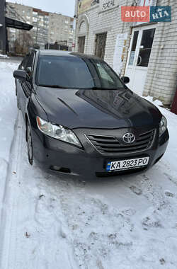 Седан Toyota Camry 2008 в Чернигове
