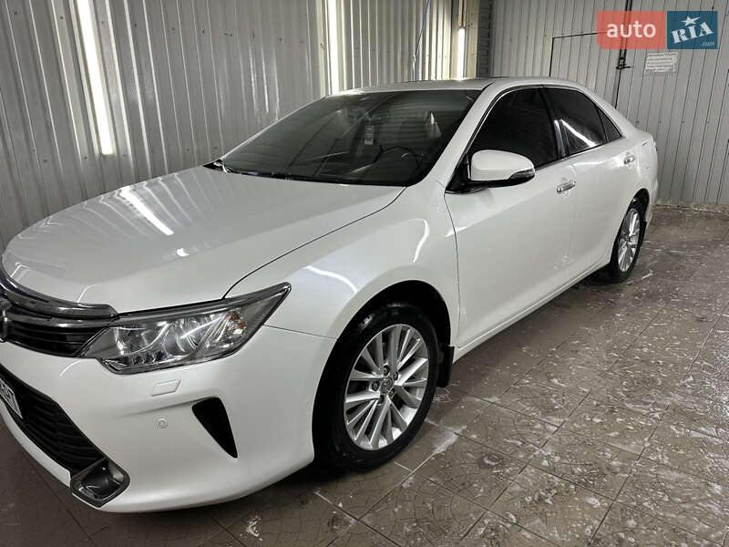Toyota Camry 2015