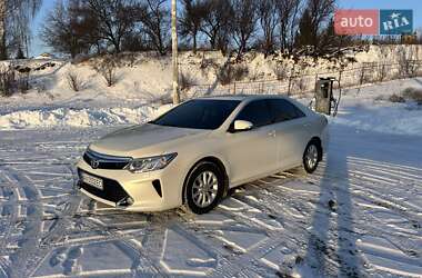 Седан Toyota Camry 2017 в Харкові