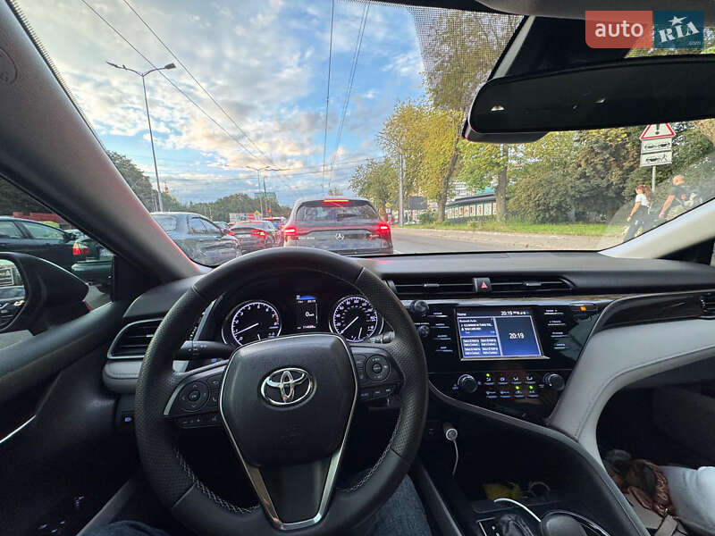 Седан Toyota Camry 2019 в Дружбе