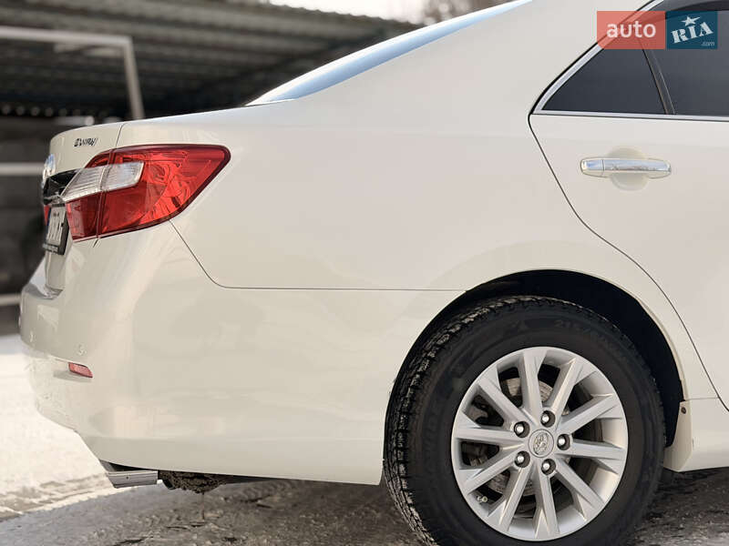 Седан Toyota Camry 2012 в Одессе