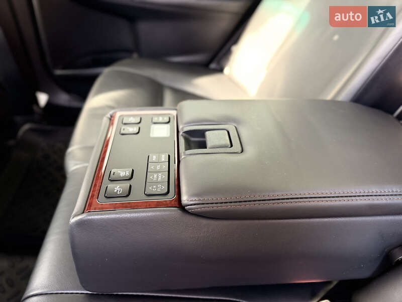 Седан Toyota Camry 2012 в Одессе