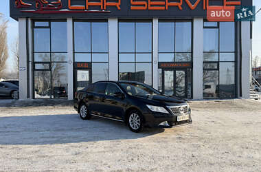 Седан Toyota Camry 2013 в Києві