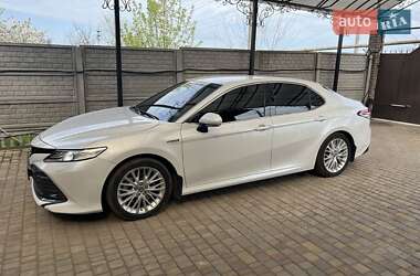 Седан Toyota Camry 2019 в Софиевке