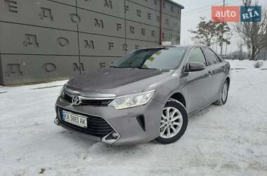 Седан Toyota Camry 2016 в Києві
