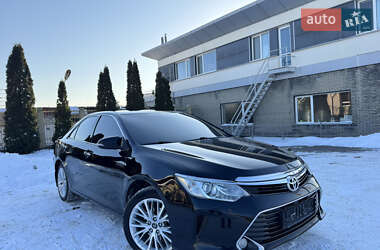 Седан Toyota Camry 2015 в Харкові