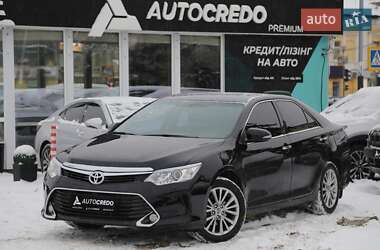 Седан Toyota Camry 2016 в Харкові