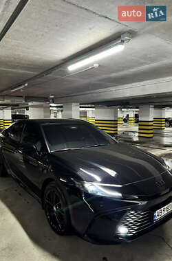 Седан Toyota Camry 2024 в Виннице