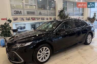 Седан Toyota Camry 2021 в Киеве