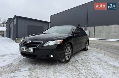 Седан Toyota Camry 2008 в Києві