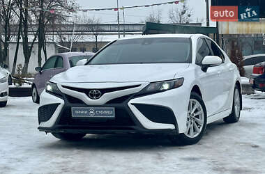 Седан Toyota Camry 2021 в Киеве
