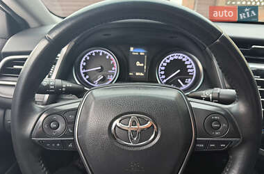 Седан Toyota Camry 2018 в Конотопі