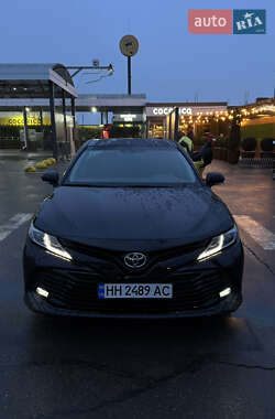 Седан Toyota Camry 2019 в Одесі