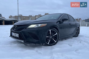 Седан Toyota Camry 2018 в Києві