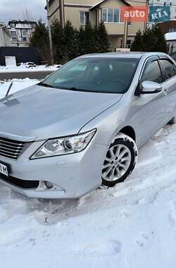 Седан Toyota Camry 2012 в Києві