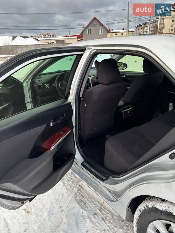 Седан Toyota Camry 2012 в Києві