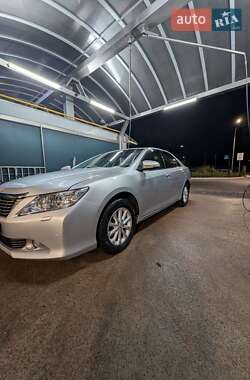 Седан Toyota Camry 2012 в Києві