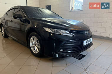 Седан Toyota Camry 2018 в Конотопе