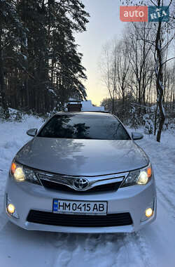 Седан Toyota Camry 2012 в Глухове