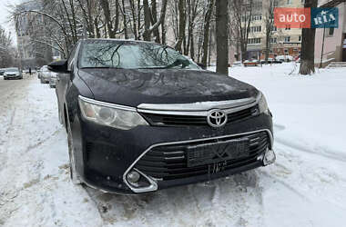 Седан Toyota Camry 2016 в Києві