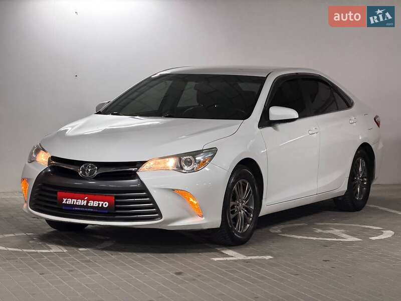 Toyota Camry 2015