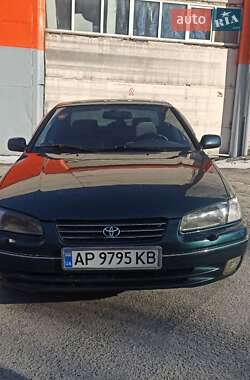 Седан Toyota Camry 1997 в Запорожье