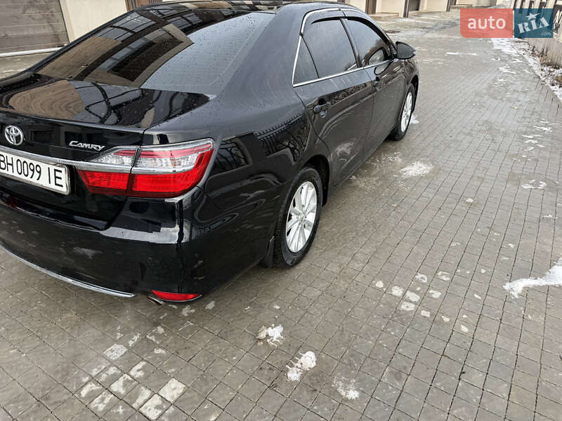 Седан Toyota Camry 2017 в Подольске