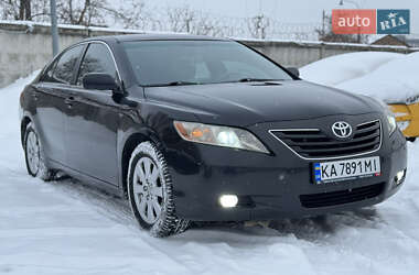 Седан Toyota Camry 2006 в Киеве
