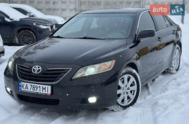 Седан Toyota Camry 2006 в Києві