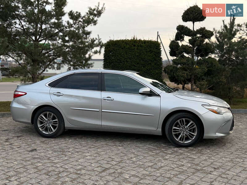 Седан Toyota Camry 2016 в Львове