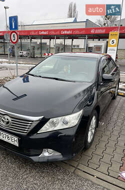 Седан Toyota Camry 2014 в Николаеве