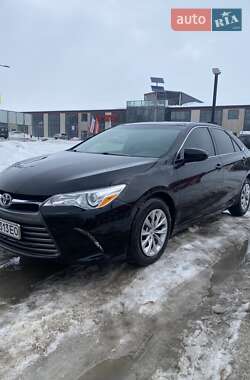 Седан Toyota Camry 2015 в Тернополе