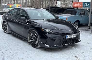 Седан Toyota Camry 2024 в Киеве