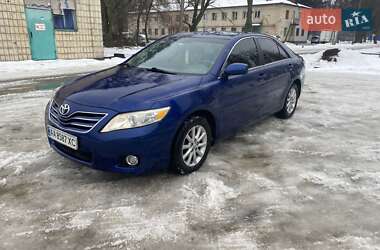 Седан Toyota Camry 2010 в Киеве