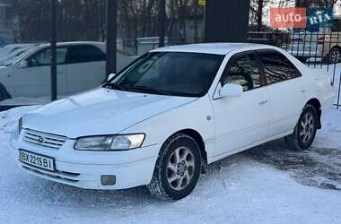 Седан Toyota Camry 1997 в Хмельницком