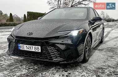 Седан Toyota Camry 2024 в Дніпрі
