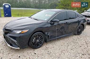 Седан Toyota Camry 2024 в Львові