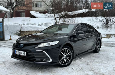 Седан Toyota Camry 2023 в Тернополе