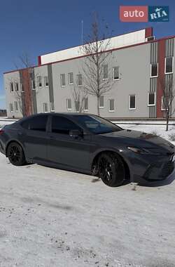 Седан Toyota Camry 2025 в Дніпрі
