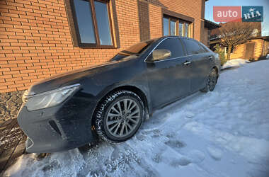 Седан Toyota Camry 2017 в Баришівка