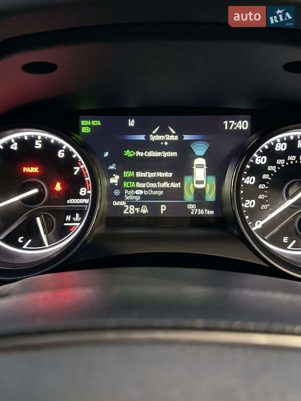 Седан Toyota Camry 2023 в Киеве