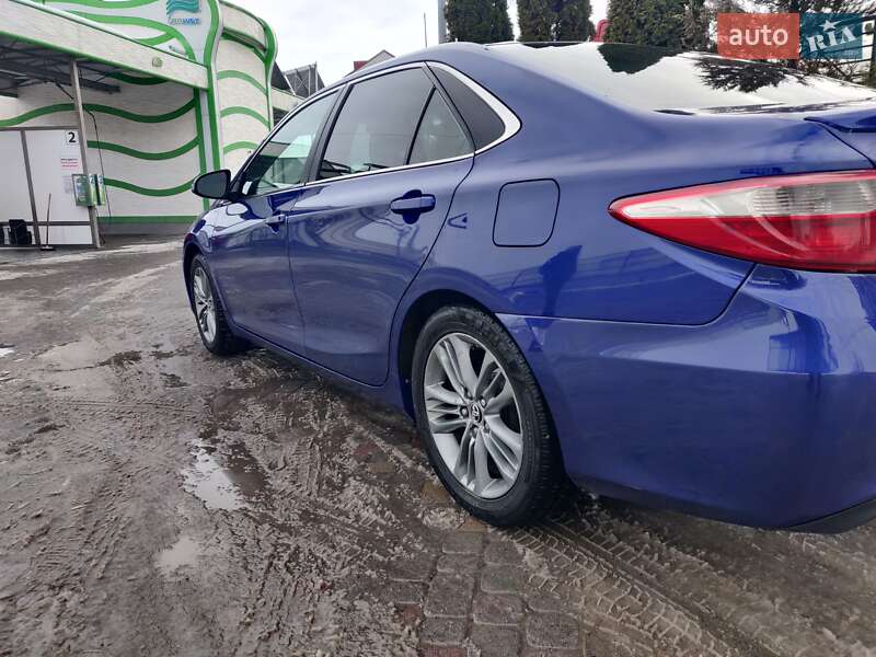 Седан Toyota Camry 2014 в Тернополе