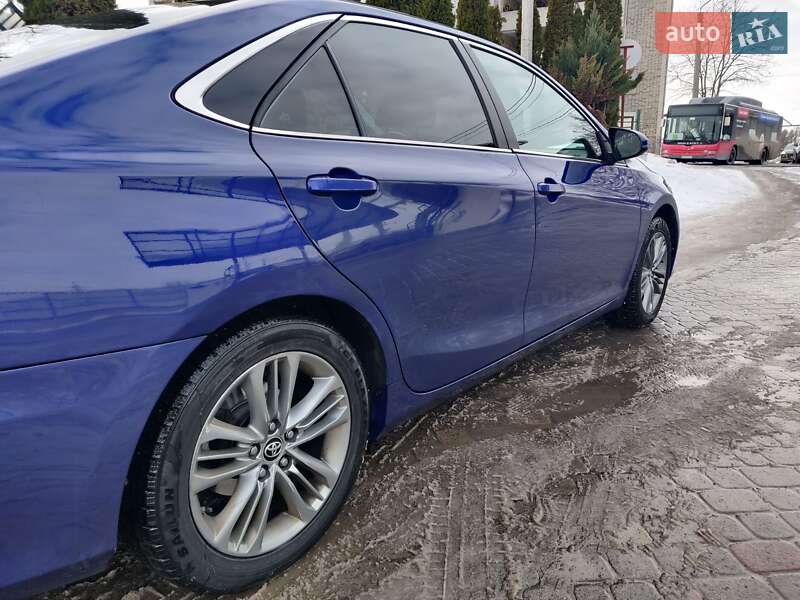 Седан Toyota Camry 2014 в Тернополе